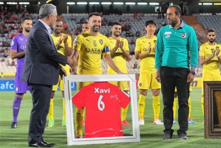 خارج شدن کلیه از بدنِ فوتبال