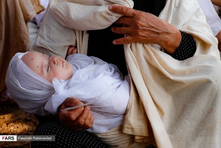 مراسم تعمید مَنْدائیان درساحل کارون