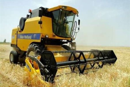 ایلام| تأخیر در برداشت محصولات به دلیل نبود کمباین