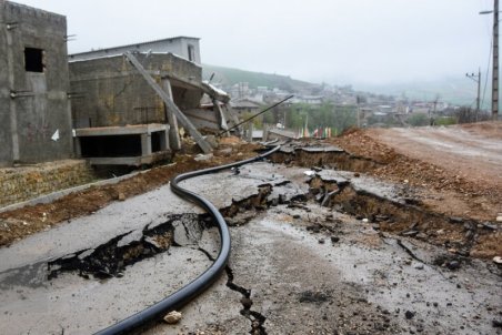 سمنان| زمین بی قرار در دشت شقایق‌ها