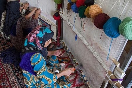 خراسان شمالی| قالی‌بافان منتظر حل مشکلات