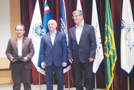 فولاد مبارکه واحد برتر همایش سازگاری با کم‌آبی