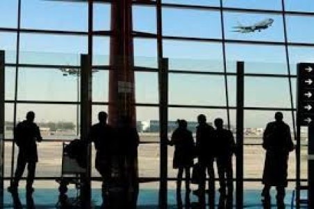 سفر ایرانی‌ها به خارج ۶ درصد کمتر شد