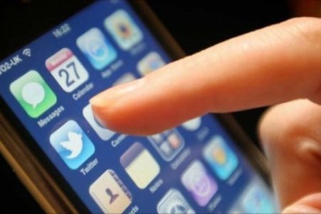 ایلام| زائران اربعین ۹۸ ازنظر ارتباطی هیچ مشکی پیدا نمی‌کنند