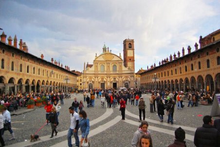 در این شهرها باید "پیاده" باشید!