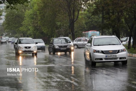 بارش باران و مه‌گرفتگی برخی محورهای کشور
