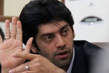 دامادی: آقای رئیس‌جمهور چماق را بر سر کسی بزنید که به نمایندگان می‌گوید هارت و پورت می‌کنید