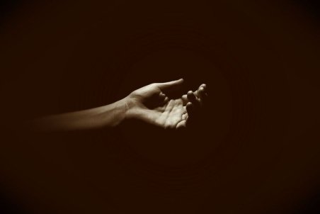 تعرض به دختر دانشجو در گاوداری