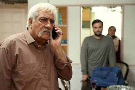 انتقاد از بازی کنترل‌نشده داریوش ارجمند در «ستایش»