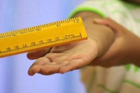 معاون خاطی مدرسه بابلسر در انتظار برخورد