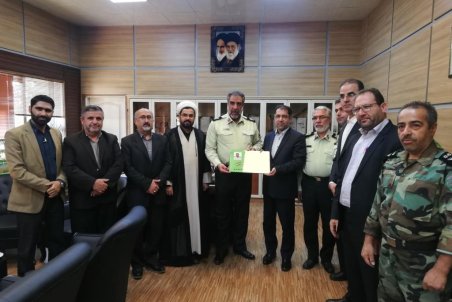 البرز| فرمانده نیروی انتظامی البرز به عضویت همیاران طبیعت استان پیوست