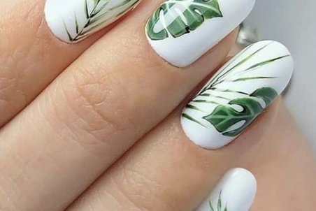 شیک ترین طراحی ناخن با لاک سفید