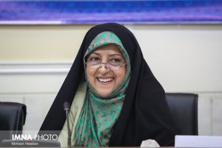 ابتکار: بکارگیری منشی زن در دستگاه‌های دولتی ممنوع نشده است