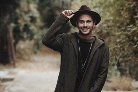 منتظر صدور مجوز قطعه جدید هستم/ تدوینِ یک موزیک ویدیو