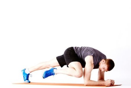 ۳۰ حرکت کششی برای گرم کردن بدن+ عکس