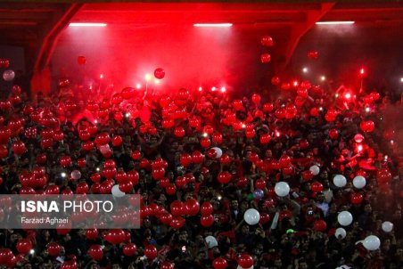 تشویق ترکیه در بازی دیروز تراکتور و استقلال