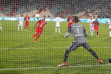 چیپ علیپور مقابل هت تریک شیخ