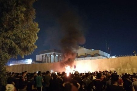 فیلم | دیشب در کنسولگری ایران در کربلا چه گذشت؟