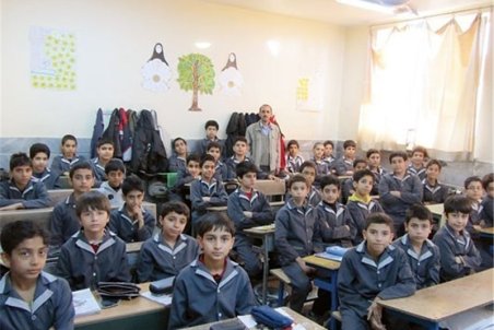 اردبیل| اجرای برنامه‌های مبارزه با اعتیاد و آسیب‌های اجتماعی مدارس از ۲۲ آبان ماه