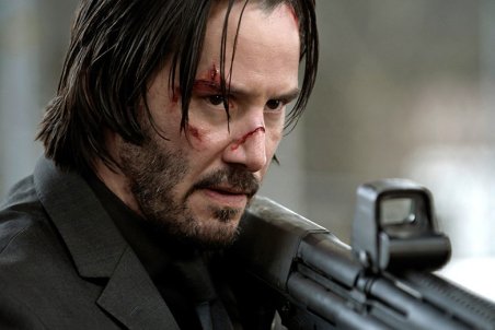 انتقاد طرفداران بازیگر مرد معروف از چهره نامزدش!+ عکس