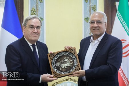 اصفهان| تمایل اصفهان به برگزاری هفته فرهنگی پاریس