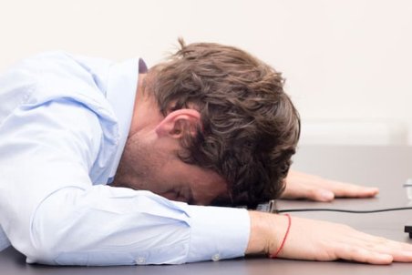 راهکار‌هایی ساده برای جلوگیری از عوارض خطرناک نشستن طولانی‌مدت