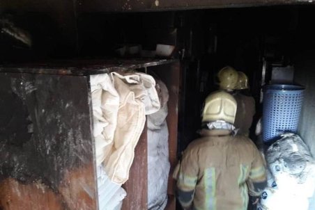 آتش‌سوزی در مجتمع ۷طبقه اقامتی + تصاویر