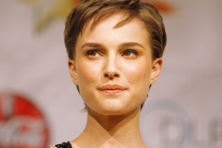 ناتالی پورتمن شعر فروغ فرخزاد را استوری کرد