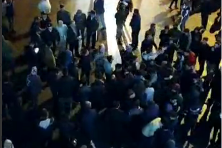 چه کسی مردم را در اندیمشک به گلوله بست؟