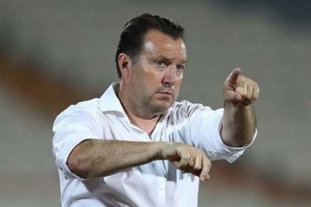 ویلموتس: من کسی را خط نمی‌زنم، شجاعی خودش خداحافظی کند!