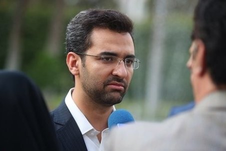 آذری جهرمی: چیزی به نام اینترنت ملی وجود خارجی ندارد