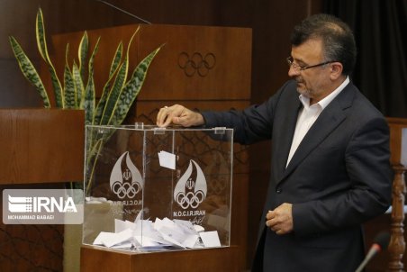 داورزنی رئیس فدراسیون والیبال شد