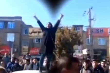 زنی که برای ایجاد آشوب به ایران آمد /برای تشکیلات ضد انقلاب کار می‌کنم