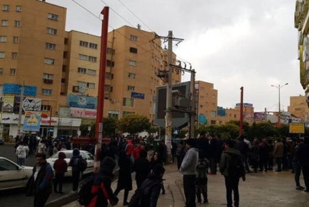 فرماندار بهارستان: از خانواده‌های کشته‌شدگان اعتراض‌ها پولی نمی‌گیریم