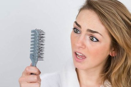 ﻿ 6 دلیل عمده ریزش مو در خانمها + درمان