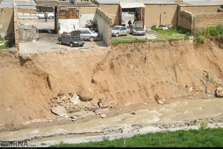 کرمان| ورود غیر مجاز به حریم رودخانه