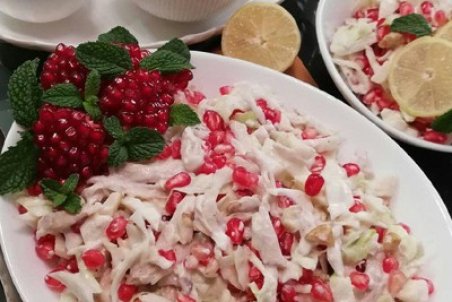 طرز تهیه سالاد انار و مرغ