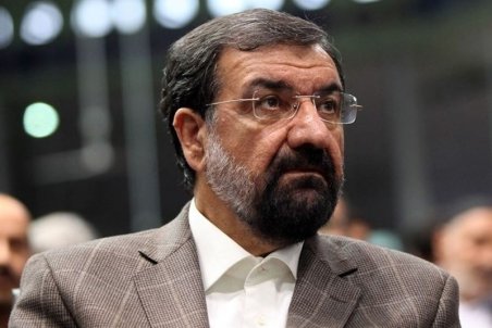 محسن رضایی خطاب به روحانی: کنار کشیدن شما از پذیرش مسئولیت جای شگفتی است!