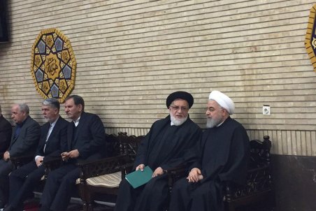 مراسم ختم خواهر رئیس جمهور در مسجد بلال برگزار شد + عکس