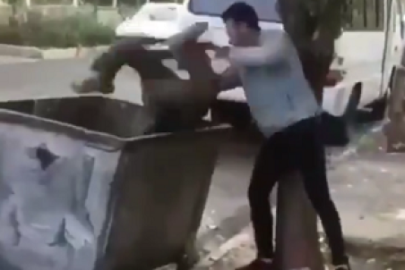 آزار و اذیت یک کودک کار توسط چند جوان + فیلم