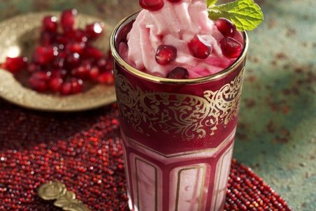 طرز تهیه آب انار بستنی و تزیین آن