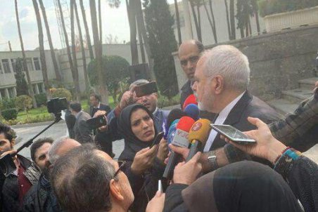 ظریف: اگر استعفا داده بودم، اینجا نبودم