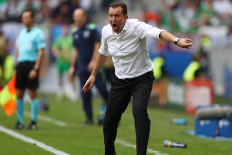 ویلموتس: با فدراسیون فوتبال ایران توافق نکرده‌ام