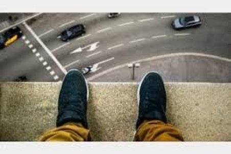 خودکشی از روی پل میدان بار همدان