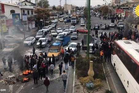 اعتراضات آبان با مردم چه کرد؟