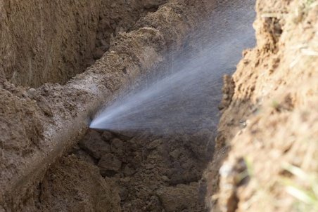 تهران| هدر رفت آب کشاورزی در جوی های خاکی پاکدشت