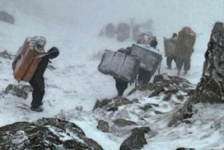 پیکر یخ زده دو نوجوان کولبر پیدا شد / آزاد و فرهاد خسروی که بودند؟