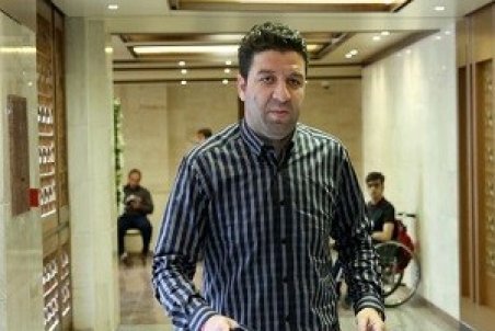 ماجرای چهره مطرح فوتبال که از خودروی خفاش شب جان سالم به در برد!