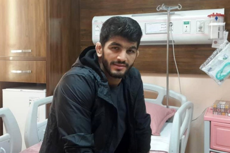 بستری شدن حسن یزدانی در بیمارستان برای عمل جراحی+ عکس