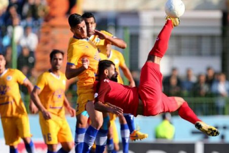 دبل علیپور زیر باران سنگ!